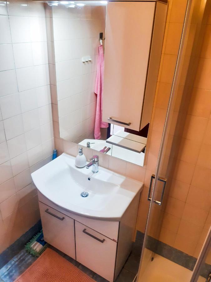 Apartmani Jutro Novalja Ngoại thất bức ảnh