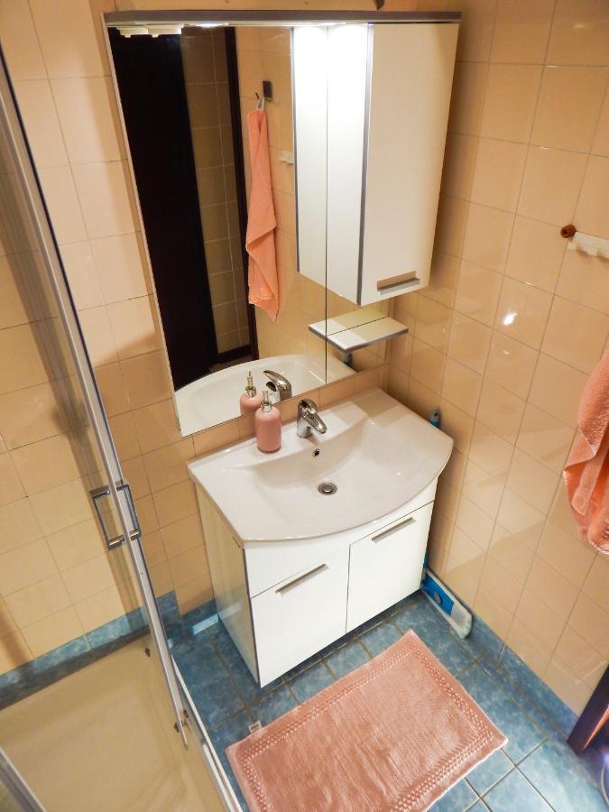 Apartmani Jutro Novalja Ngoại thất bức ảnh