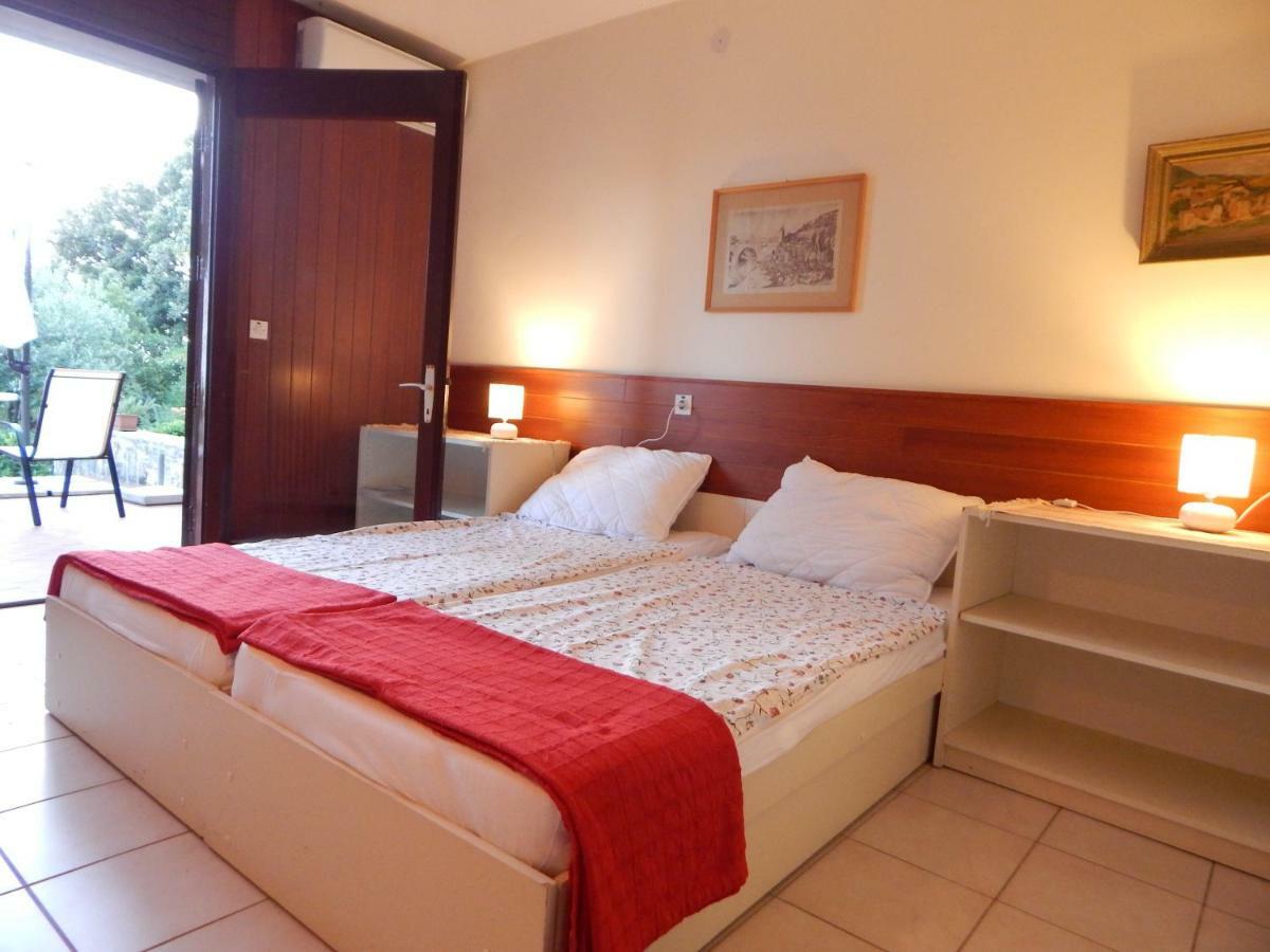 Apartmani Jutro Novalja Ngoại thất bức ảnh